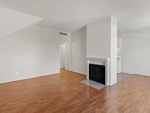 5th image of 1505 Amherst Ave #2