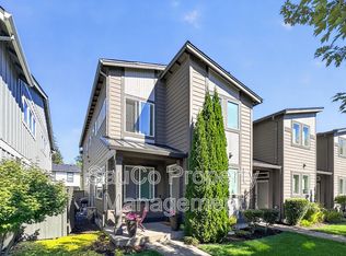 6433 SE Genrosa St #1, Hillsboro, OR 97123