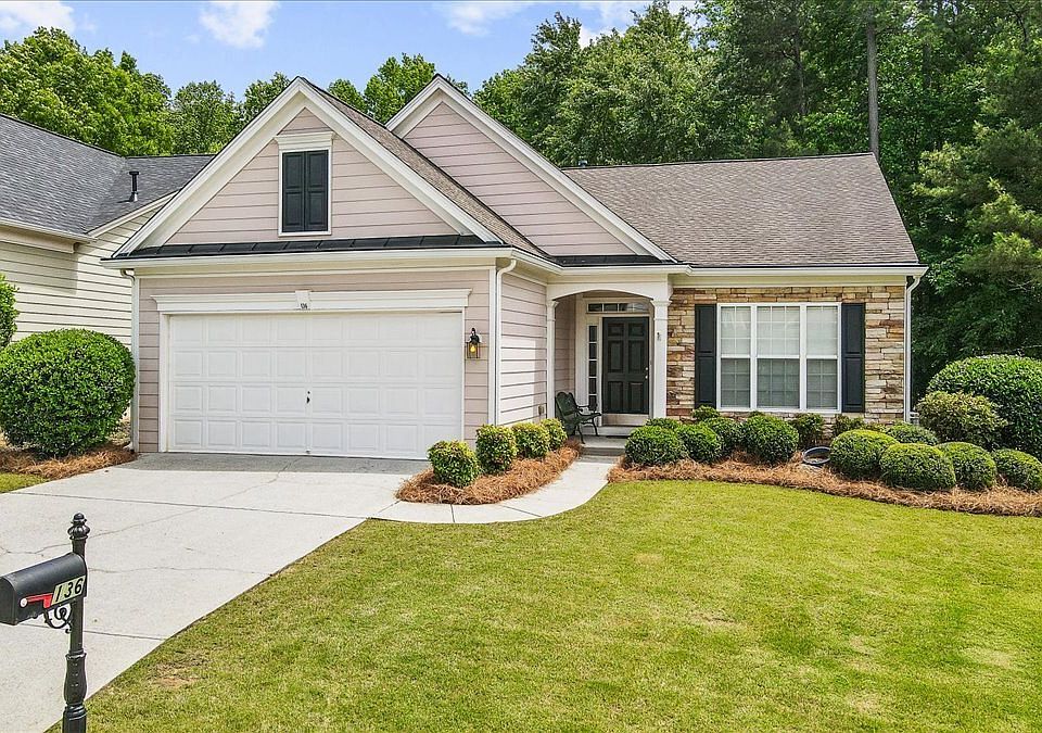 1st image of 136 Churchcliff Dr