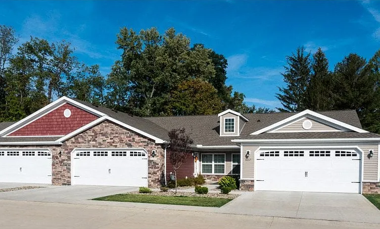 Apartments in a Charming Neighborhood Setting