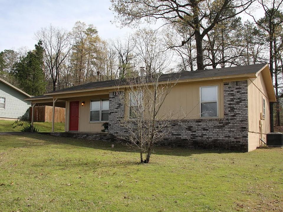 1st image of 2525 Oakwood Dr