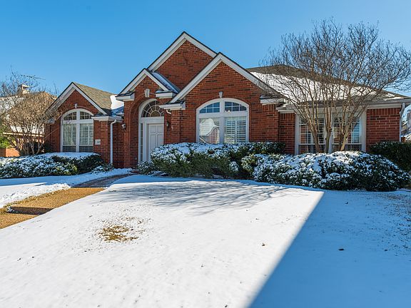 2nd image of 1608 Falmouth Dr