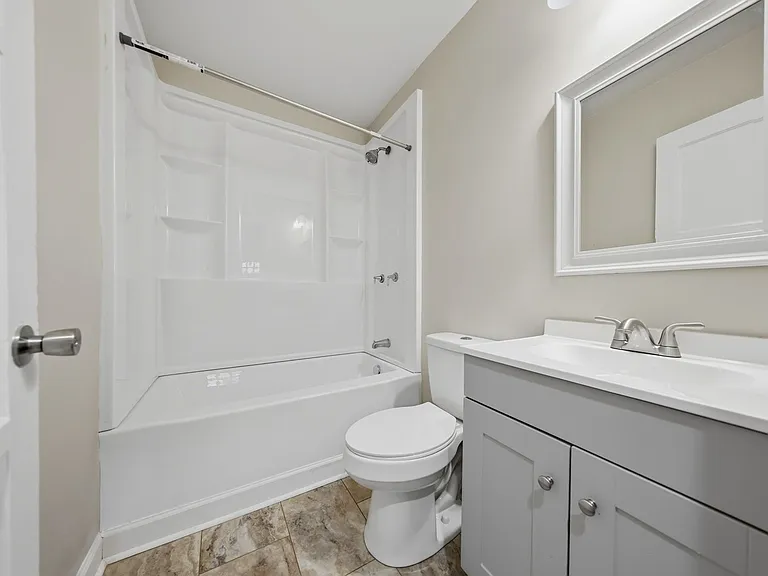 1224 Shirley Rd — Photo 2