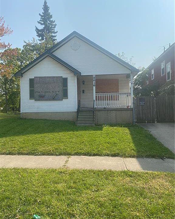 1st image of 9616 Parkview Ave