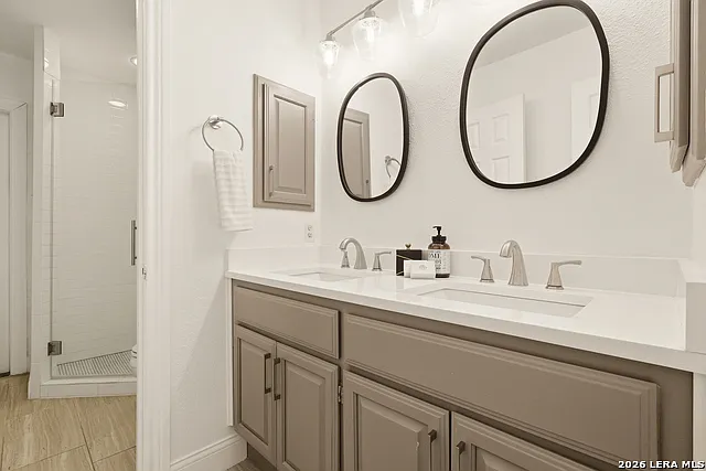 24 Inwood Mnr — Photo 20