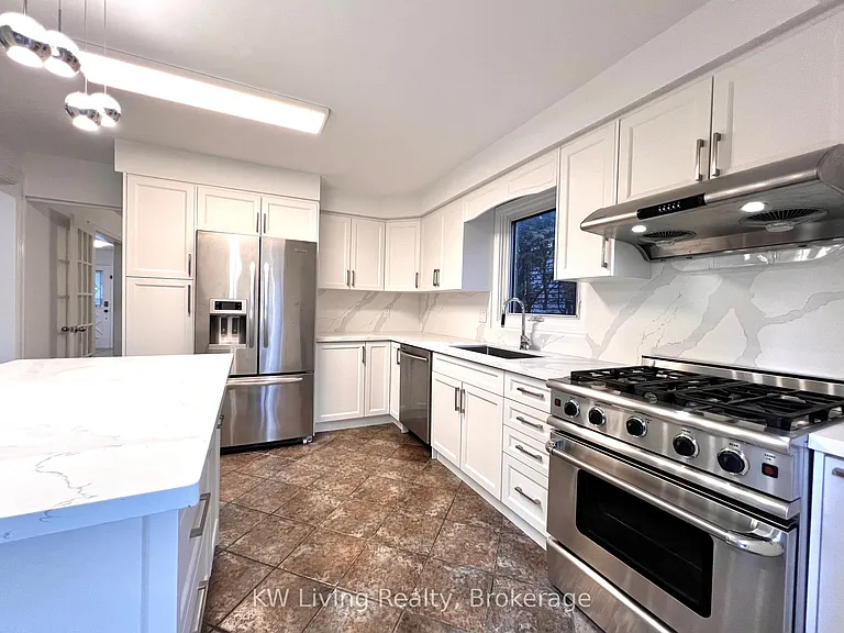 92 Breckonwood Cres — Photo 9