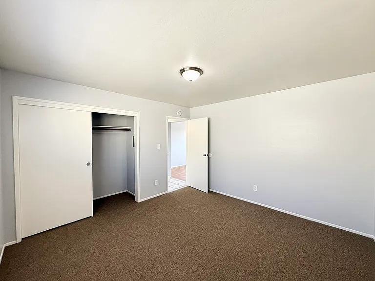 10th Avenue Apartments — Photo 7