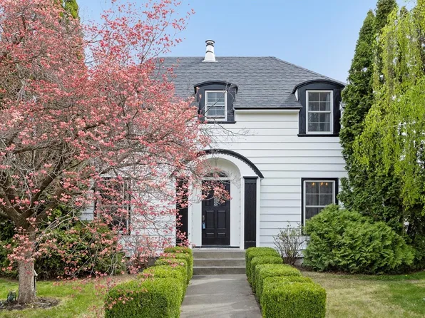 294 NE Deccio Road, College Place, WA 99324