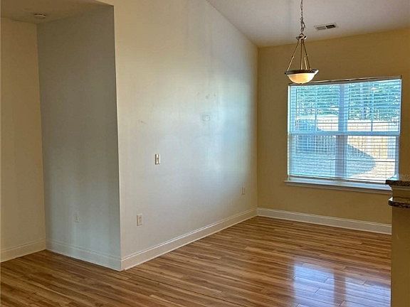 5th image of 164 Bison Ln