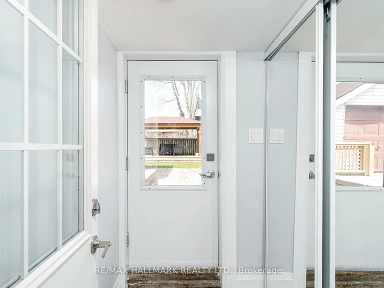 46 Miranda Ave #BASEMENT — Photo 11