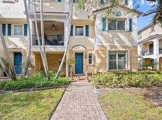 2874 S Oasis Dr, Boynton Beach, FL 33426