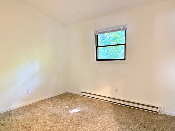 4th image of 701 W Bergera Rd Unit 2