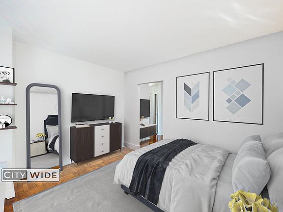 3rd image of 165 E 35th St APT 10i