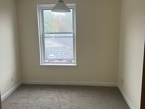 5th image of 19 E Genesee St #5