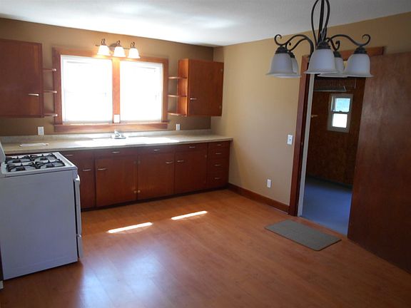 2nd image of 1017 Nooney St