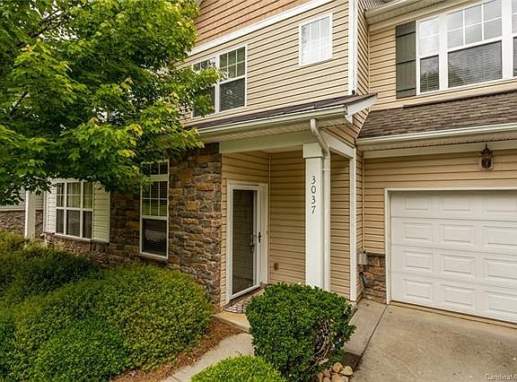 3rd image of 3037 Hibiscus Cres