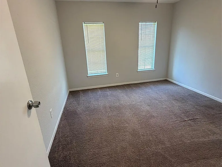 15722 Echo Canyon Dr — Photo 36