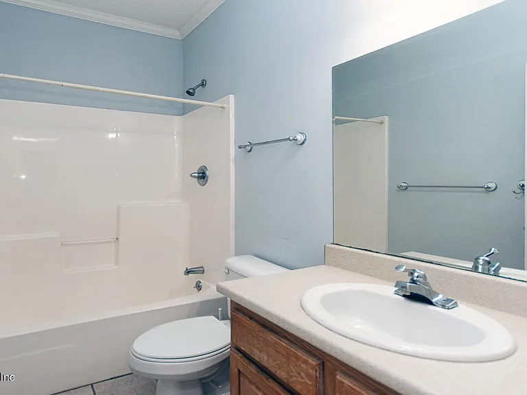 3237 Mayflower St S — Photo 21