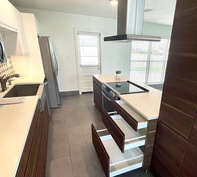4514 S Gaines Rd — Photo 19