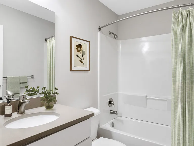Bay Ridge at Nashua Apartments — Photo 12