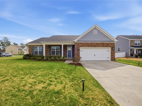 109 Green Ct, Carrollton, VA 23314