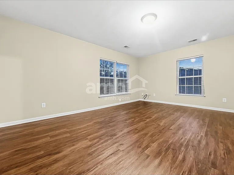 126 Avalon Rd — Photo 16