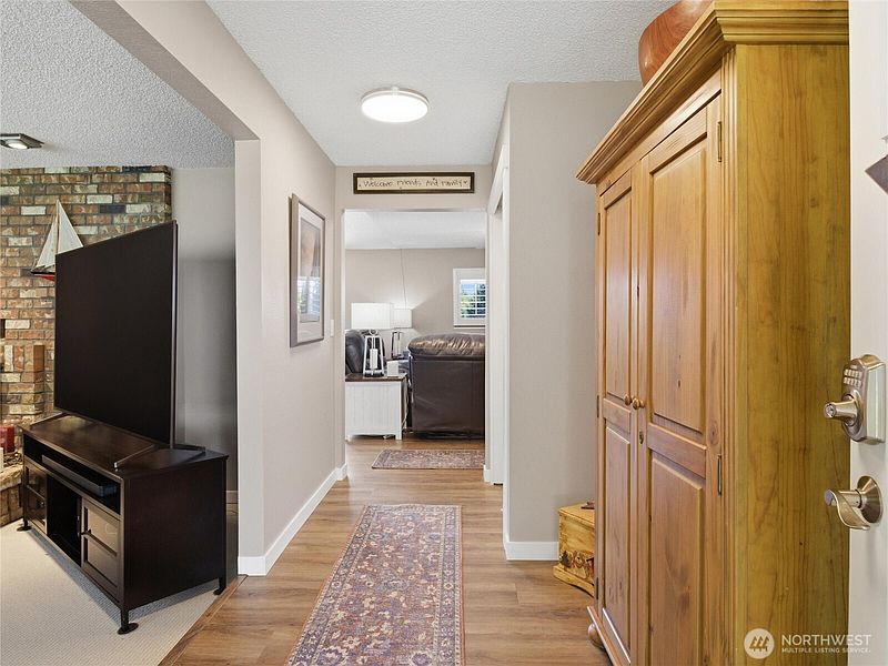 4th image of 14516 224th Street E