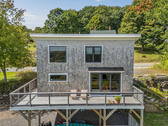 4th image of 114 W Meadow Road