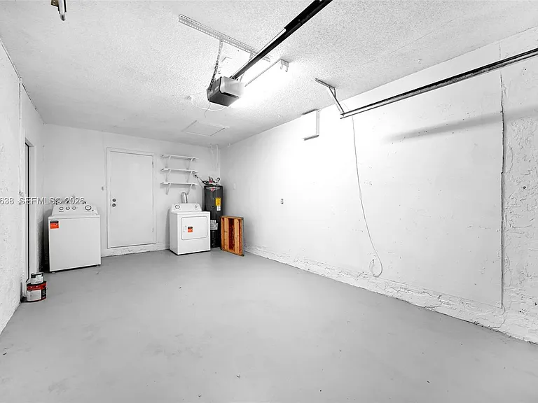 304 SW 77th Ave — Photo 17