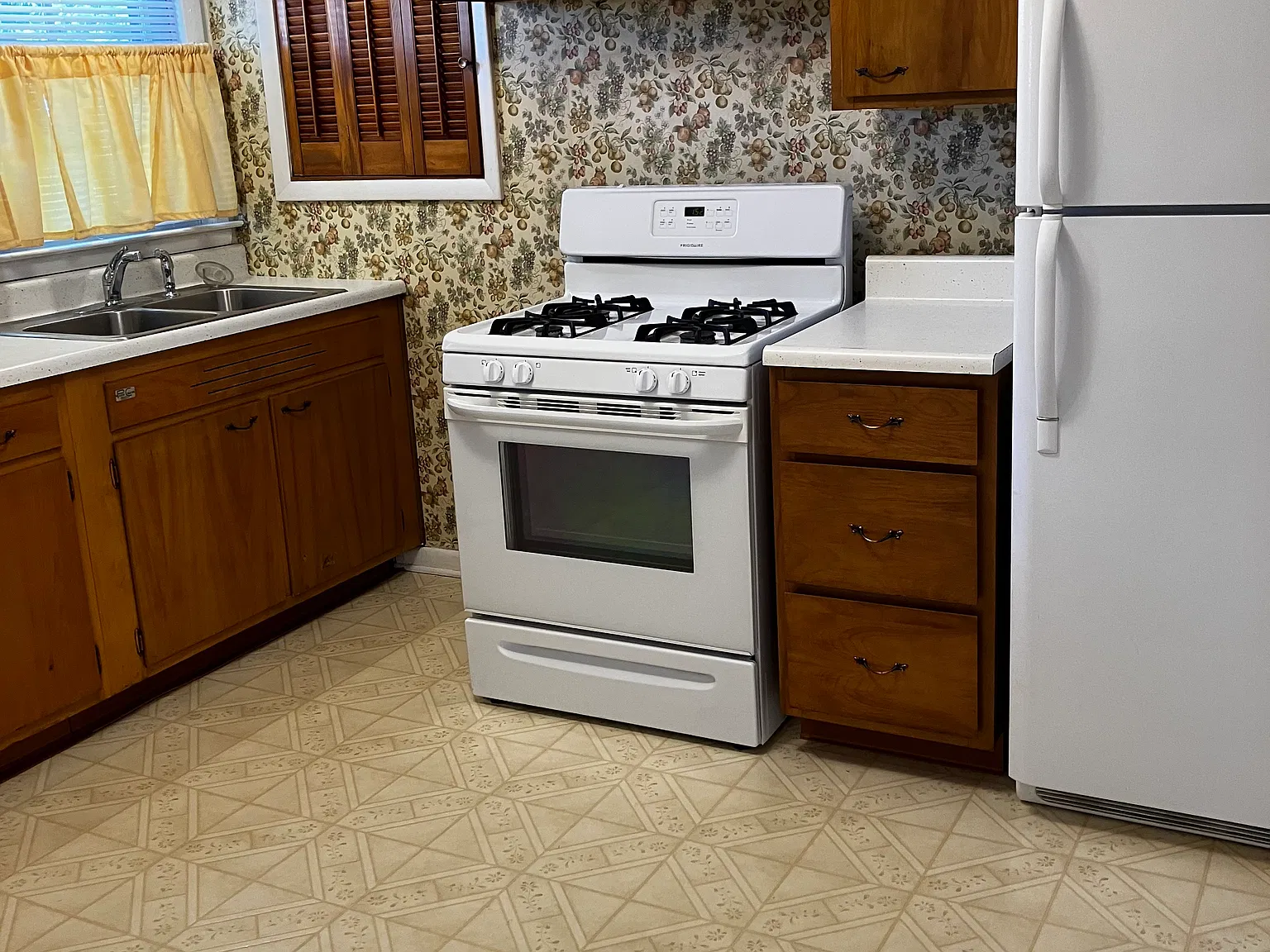 1191 Airport Rd — Photo 2