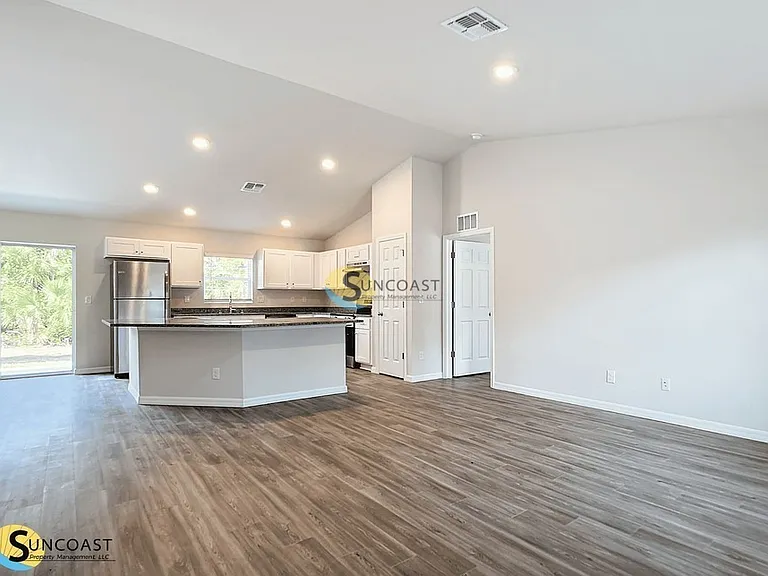 17389 Tyler Ave — Photo 6
