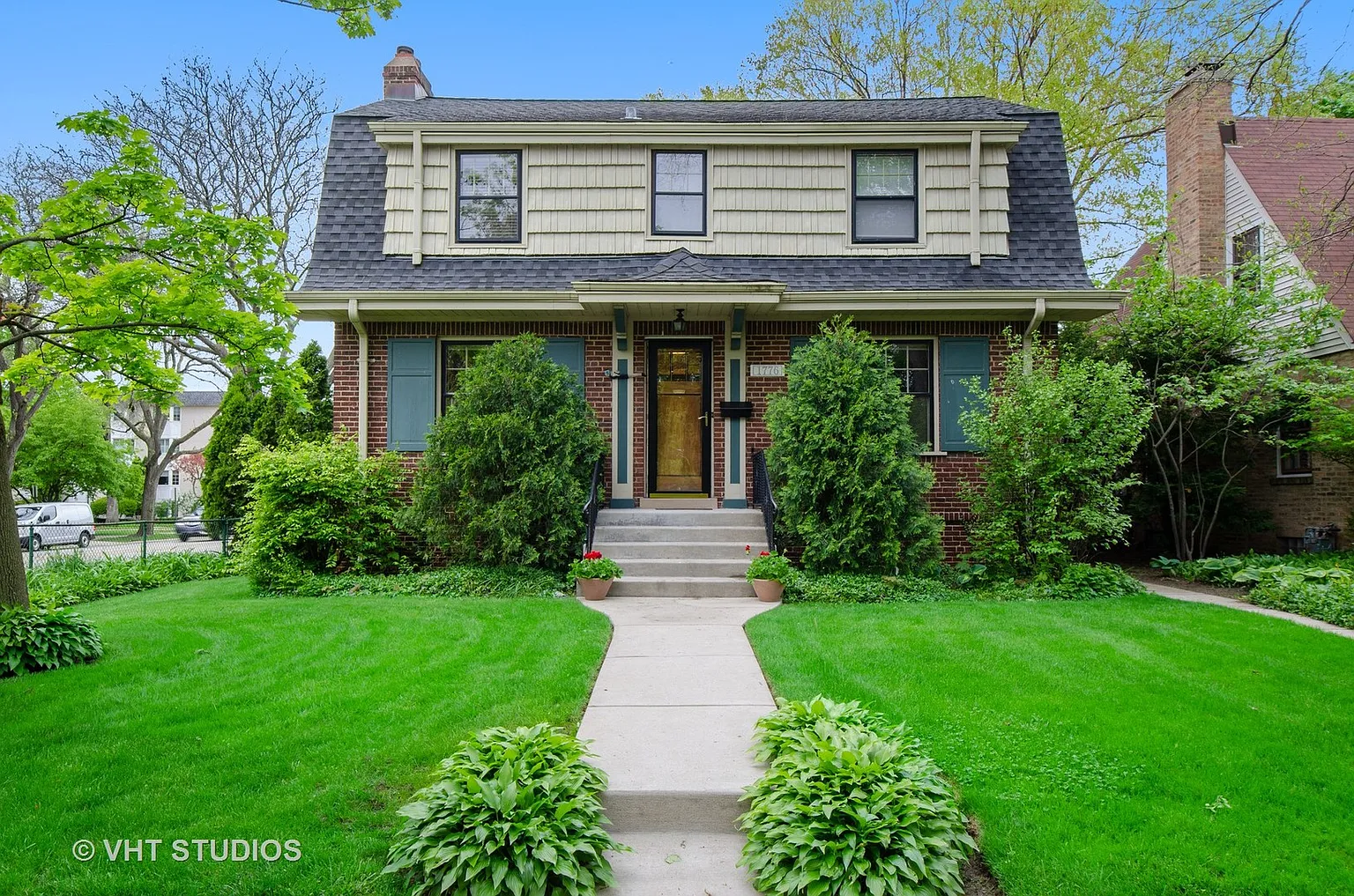 1776 Washington Ave photo 1