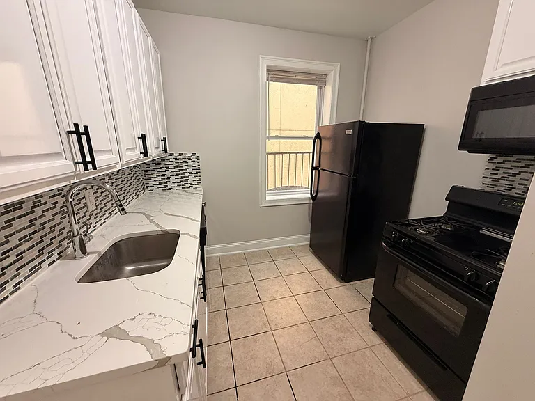 134 Corbin Ave #305 — Photo 6