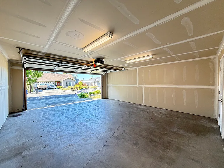 1243 N Park Ln — Photo 22