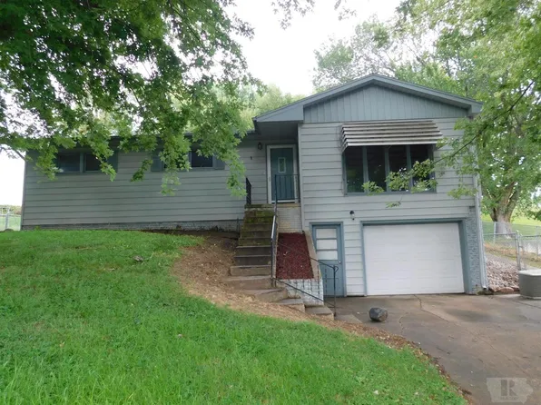 818 S Park Dr, Denison, IA 51442