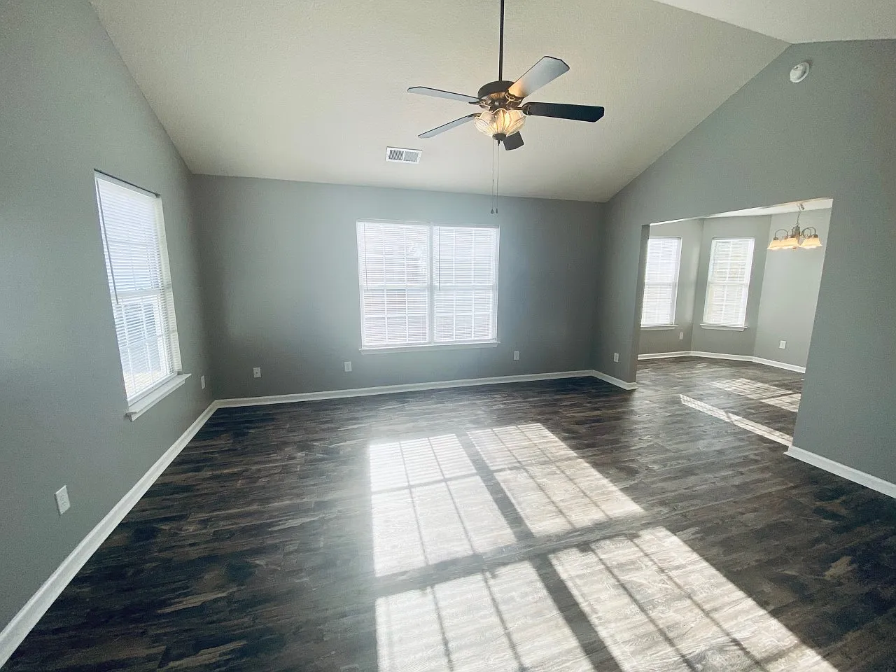 3 bed, 2.0 bath, 1164 sqft, $1,750 — Photo 4