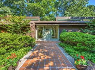 150 Riding Trail Ln, Pittsburgh, PA 15215