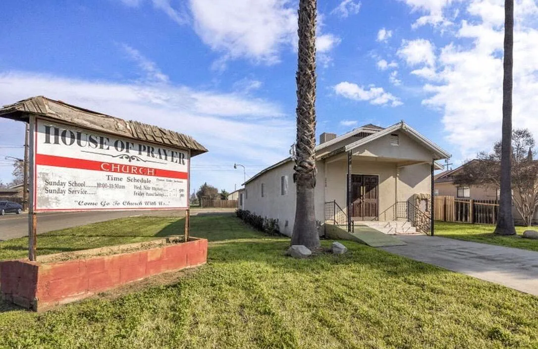 260 N Los Angeles Street photo 1