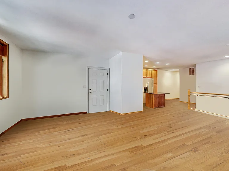 917 W Lakeside Pl #1W — Photo 15