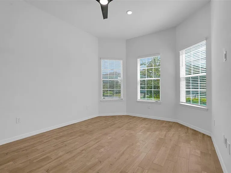 10393 Park Estates Ave — Photo 29