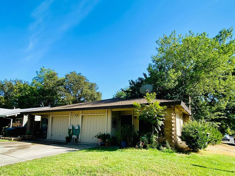 2nd image of 4700 Large Oak Ct