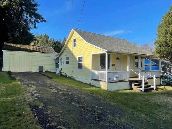 1052 Ballentine Street, Raymond, WA 98577