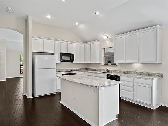 3rd image of 2356 Aurora Dr