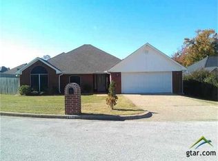 1403 Lakeside Ct, Lindale, TX 75771