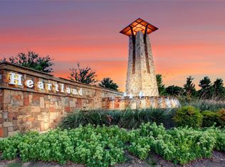 3923 Pioneer Dr, Heartland, TX 75126