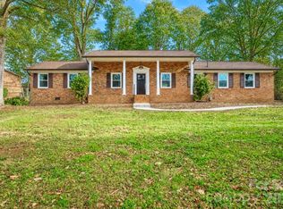 1254 Huckleberry Dr, Lincolnton, NC 28092