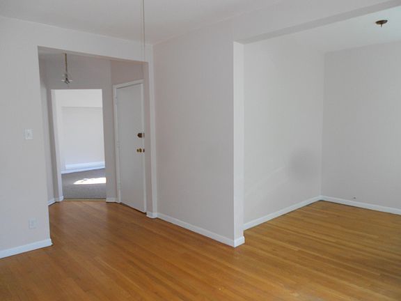 3rd image of 5545 N Glenwood Ave #3