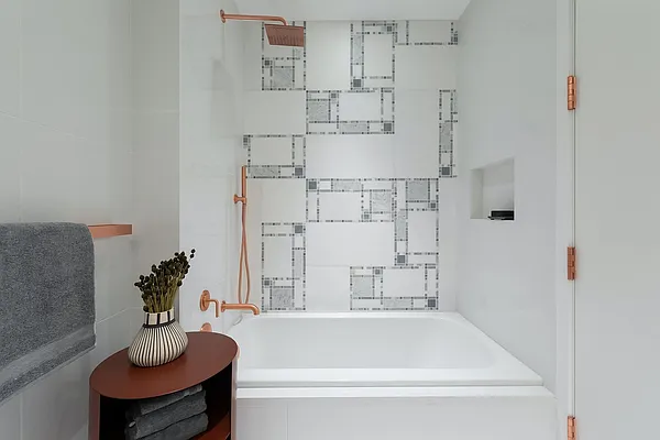 Sold by Extell Marketing Group | media 46