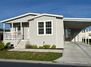 90 Sandhill Dr #90, North Fort Myers, FL 33903