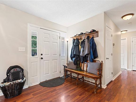 3rd image of 5587 Dwight Dr
